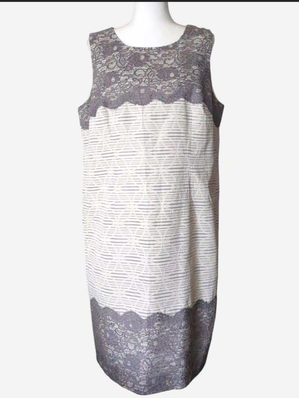 LOFT Grey & Cream Lace Trim Gem 🩶✨ Size 16